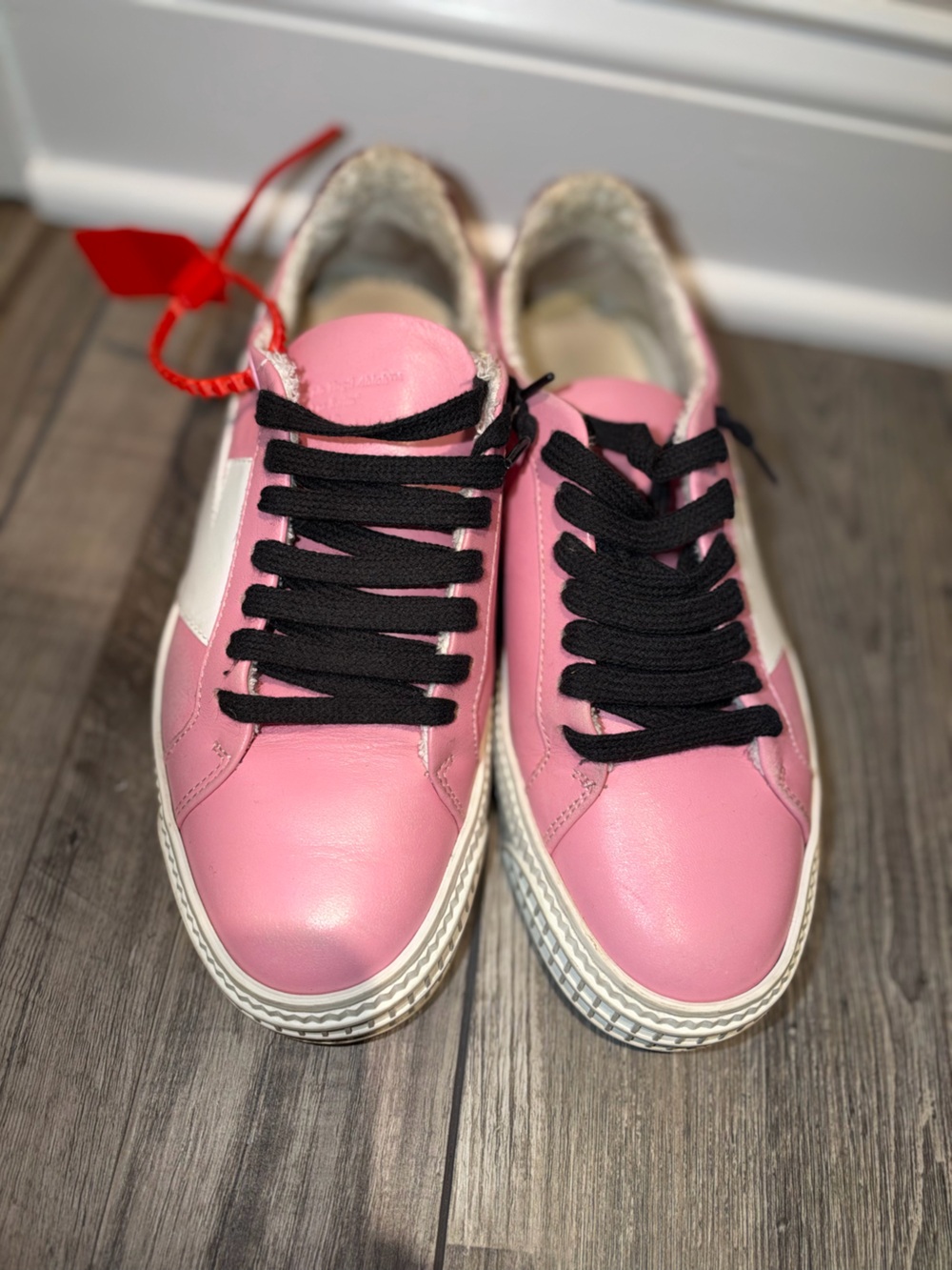 Off-White Pink Leather Arrow Sneakers Black Laces Red Zip Tie EU 37